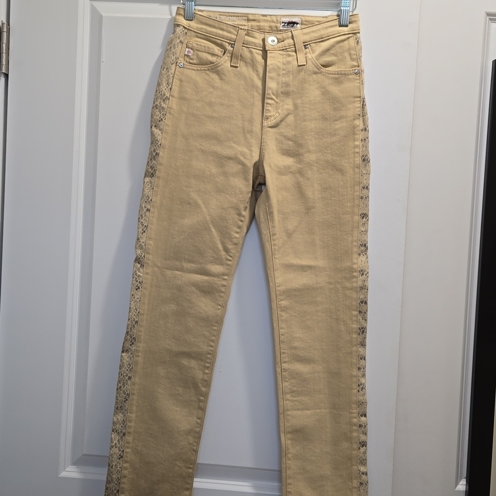 Adriano Goldschimied Isabelle beige side snakeskin print scrop jeans like new